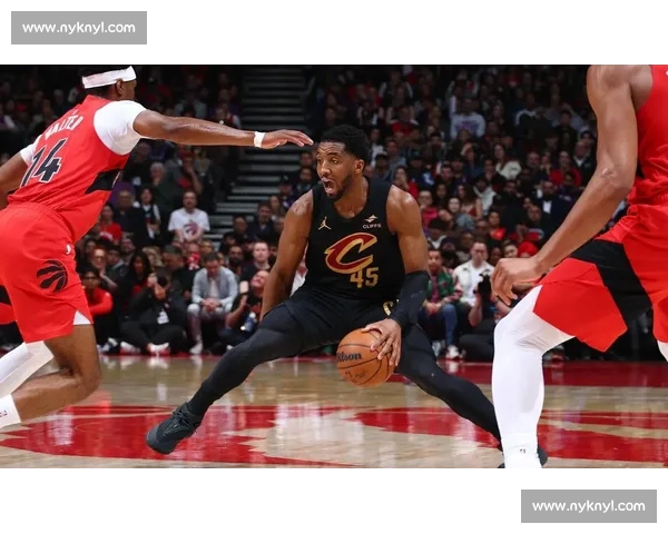 2017年NBA季后赛骑士对阵猛龙:詹姆斯率队横扫背后的战术与转折 2017年NBA季后赛骑士对阵猛龙:詹姆斯率队横扫背后的战术与转折