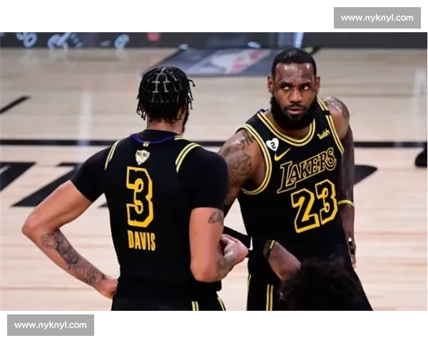 NBA总决赛湖人对热火激战比分焦点回顾与冠军之争全景解析 NBA总决赛湖人对热火激战比分焦点回顾与冠军之争全景解析