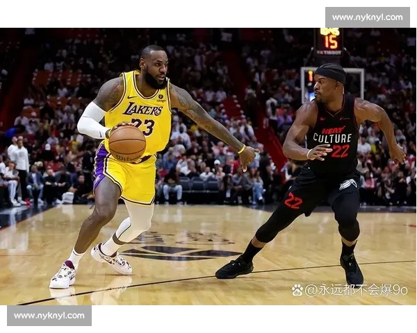 NBA总决赛湖人对阵热火巅峰对决直播全景呈现激情攻防大战焦点之夜 NBA总决赛湖人对阵热火巅峰对决直播全景呈现激情攻防大战焦点之夜